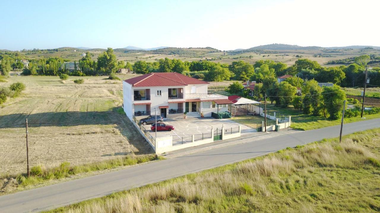Avantis Apartments Perivolia  Екстериор снимка